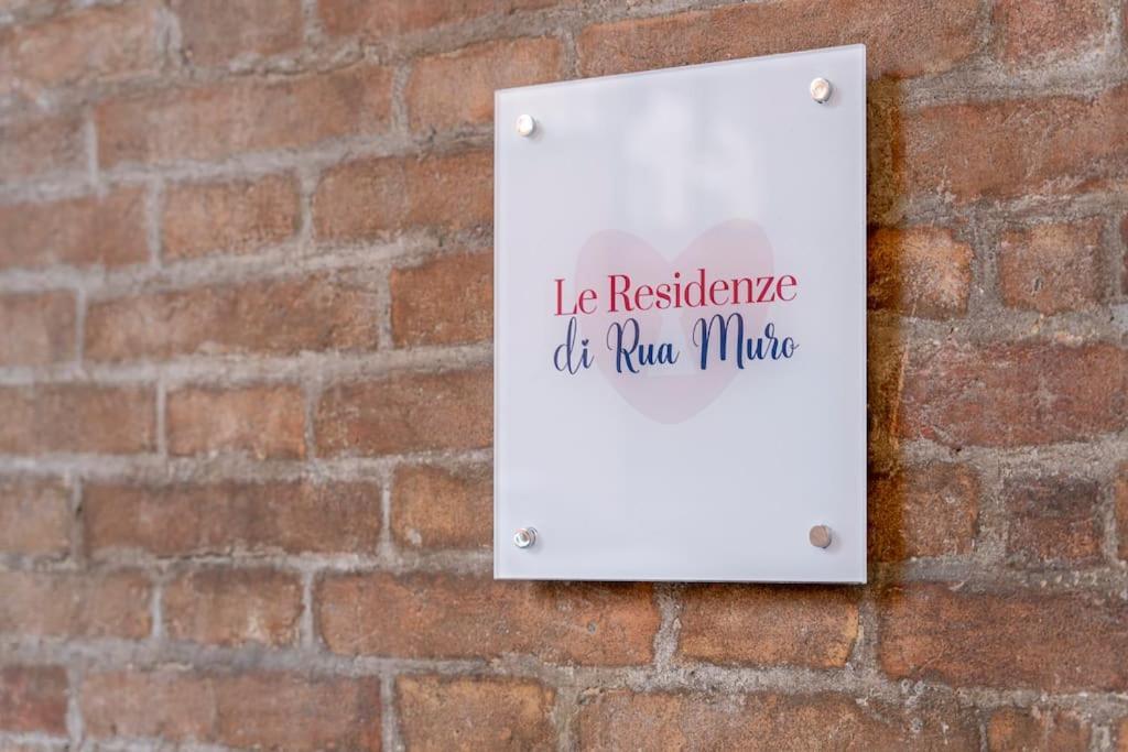 Free Parking - Meraviglioso Appartamento A Modena Kültér fotó
