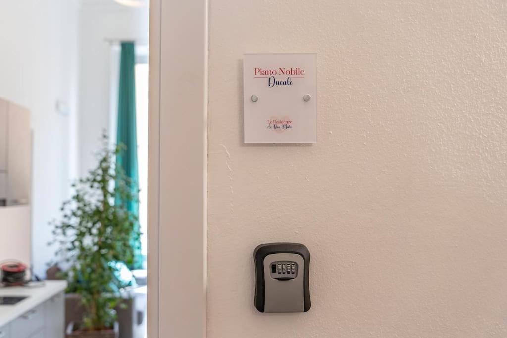 Free Parking - Meraviglioso Appartamento A Modena Kültér fotó