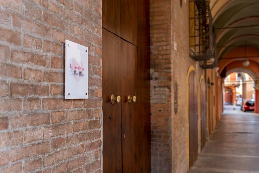 Free Parking - Meraviglioso Appartamento A Modena Kültér fotó